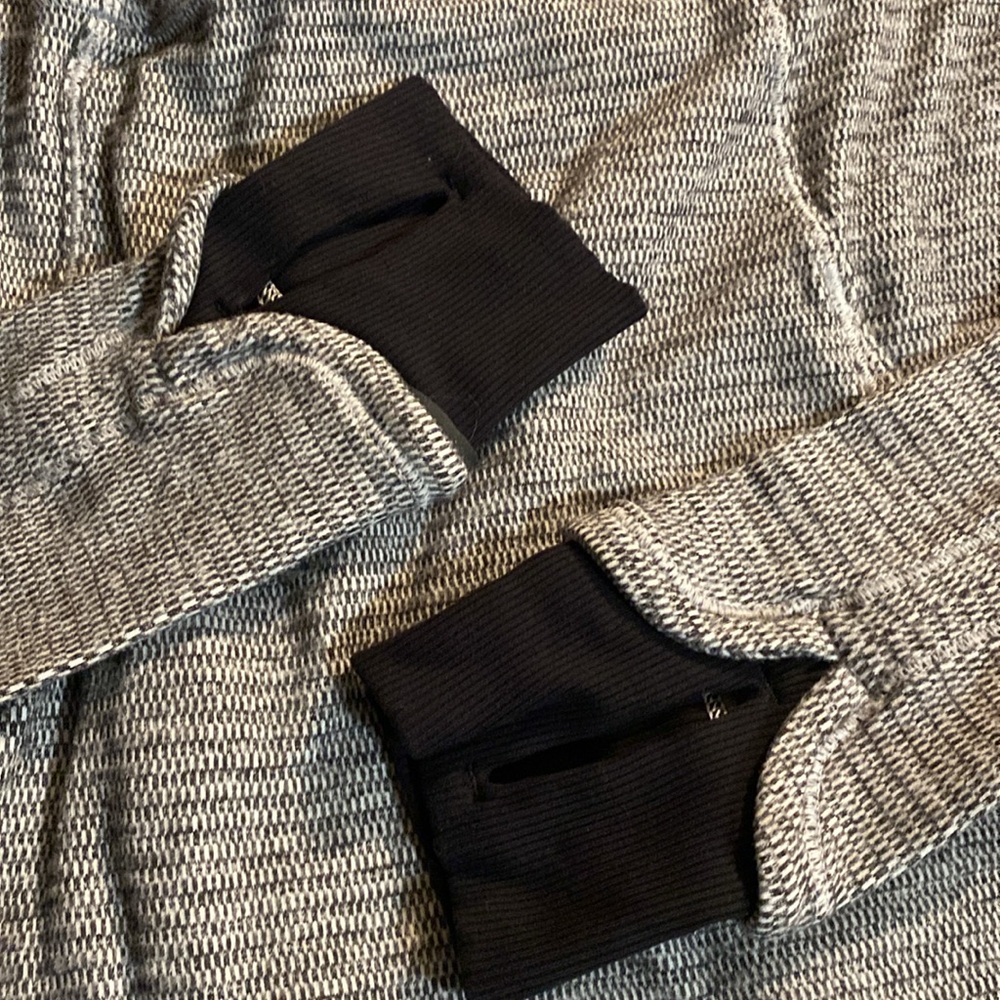 NEW LULULEMON ATHLETIC 1/2 ZIP RUNNING JACKET🌹 - Picture 9 of 16
